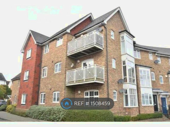 2 Bedroom Flat To Rent In Milton Lane, Kings Hill, West Malling, ME19
