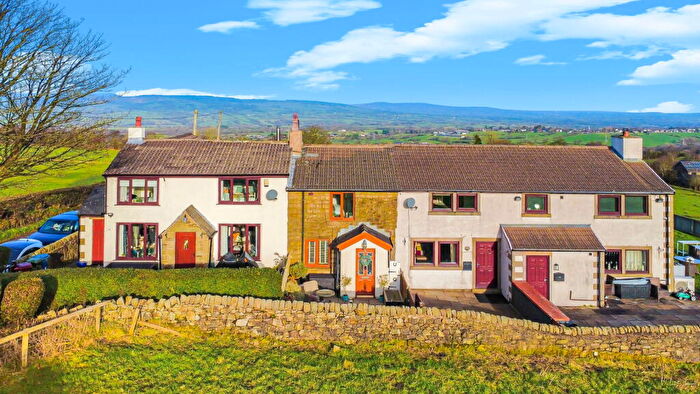 2 Bedroom Cottage For Sale In Primrose Lane, Mellor, Blackburn, BB2