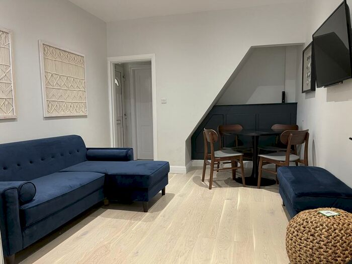 5 Bedroom Terraced House To Rent In Sewells Walk, Lincoln, LN5