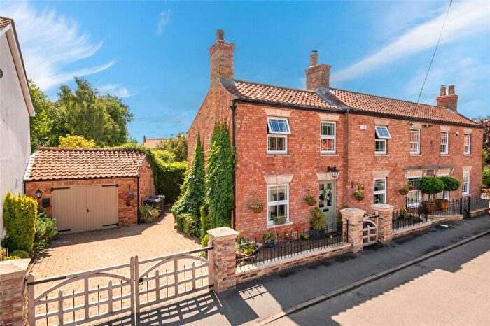 5 Bedroom Semi-Detached House For Sale In Middle Street, Dunston, Lincoln, Lincolnshire, LN4