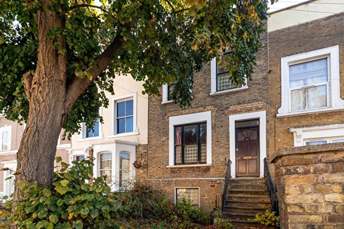 3 Bedroom Town House For Sale In Stratford, E15