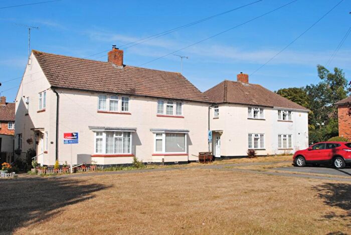 3 Bedroom Property For Sale In St Michaels Avenue, Bishops Cleeve, Cheltenham, GL52