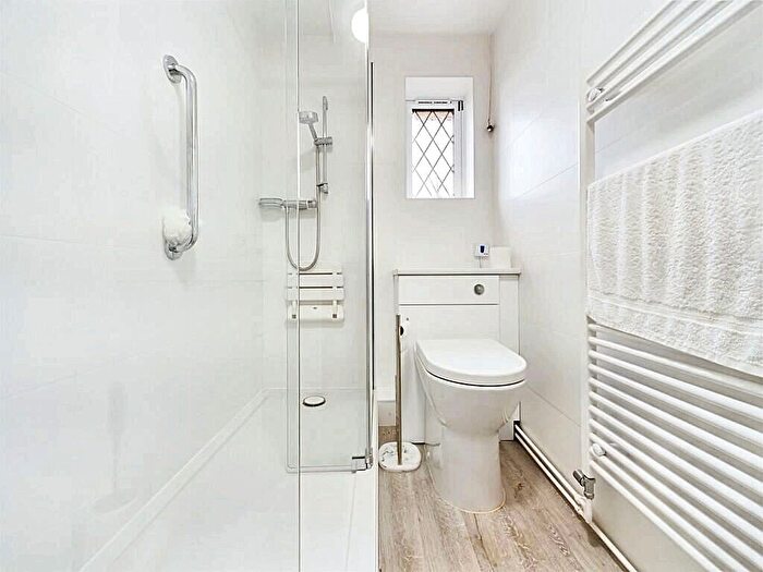 3 Bedroom Bungalow For Sale In Bramshill Rise, Walton, Chesterfield, S40