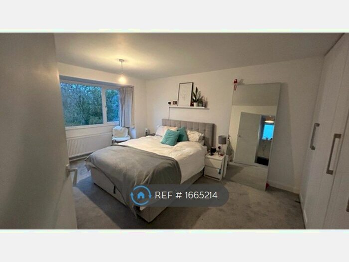 2 Bedroom Maisonette To Rent In Sandringham Road, Maidenhead, SL6