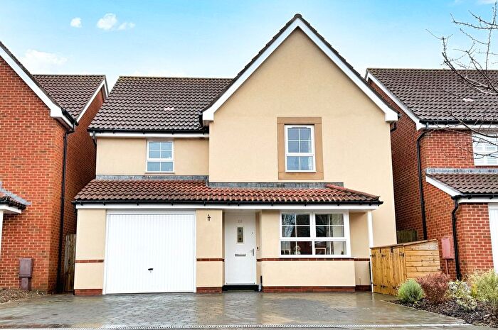 4 Bedroom Detached House For Sale In Cockerell Close, Lee On The Solent, PO13