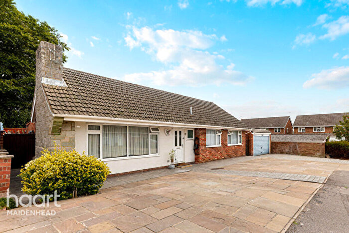 3 Bedroom Detached Bungalow For Sale In Grafton Close, Maidenhead, SL6