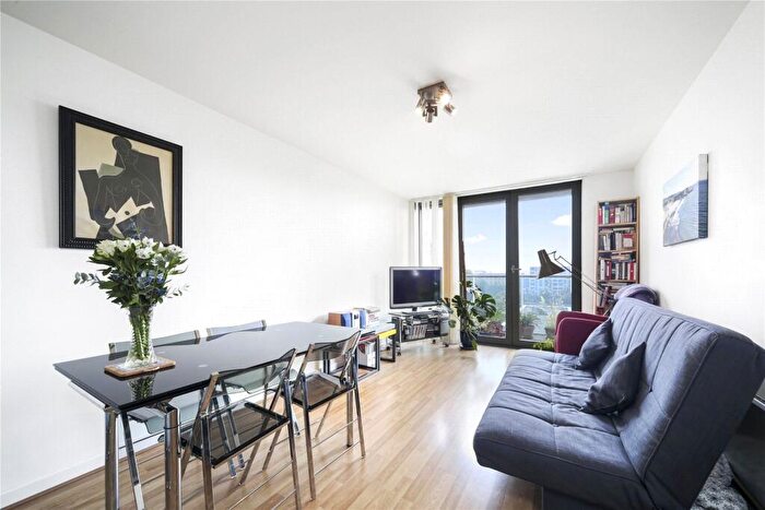 1 Bedroom Apartment To Rent In Icona Point, Stratford, E15