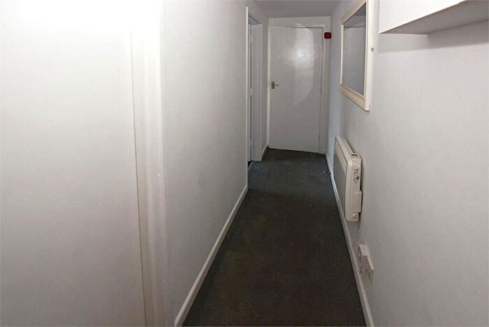 1 Bedroom Flat For Sale In Northumberland Place, Teignmouth, TQ14