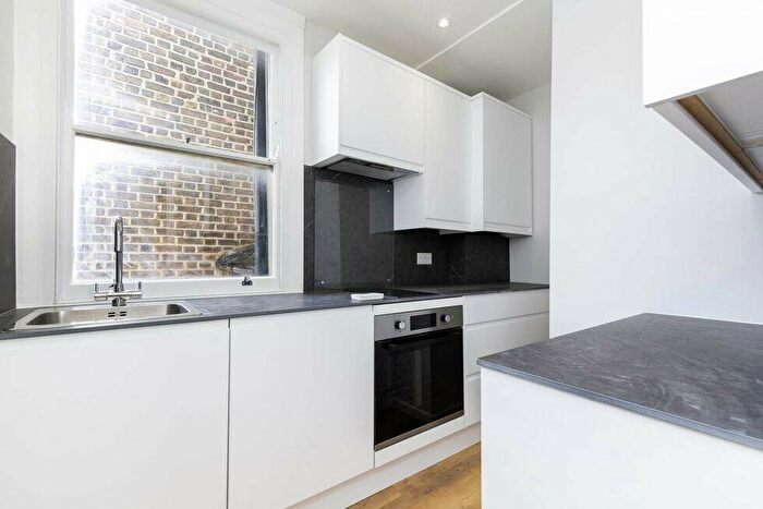 1 Bedroom Flat To Rent In Bell Street, Marylebone, NW1