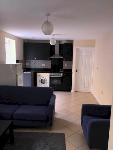 1 Bedroom Flat To Rent In Claude Place, Roath, Cardiff, CF24