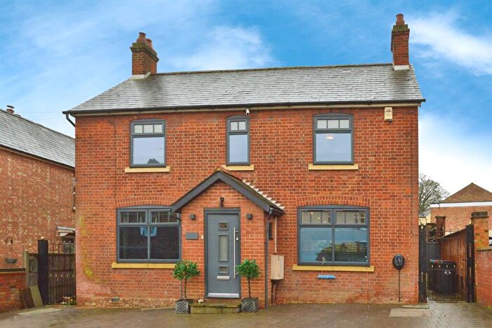 4 Bedroom Detached House For Sale In Downham Road, Woburn Sands, Milton Keynes, MK17