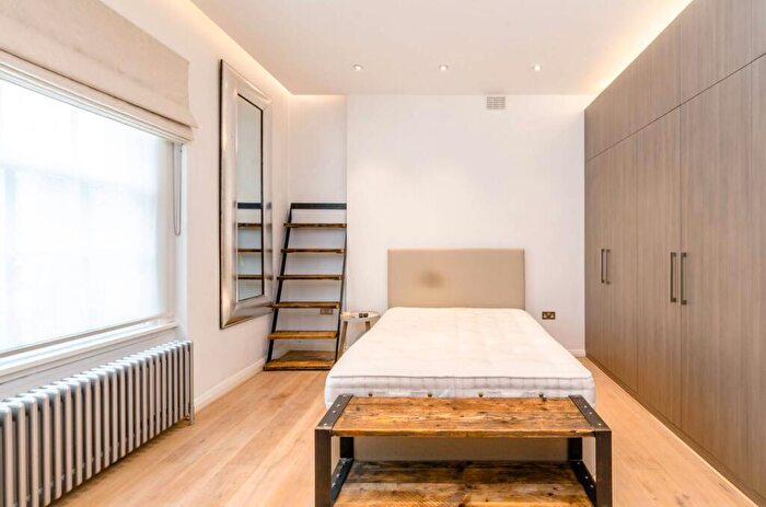 1 Bedroom Flat To Rent In Gloucester Avenue, Primrose Hill, London, NW1