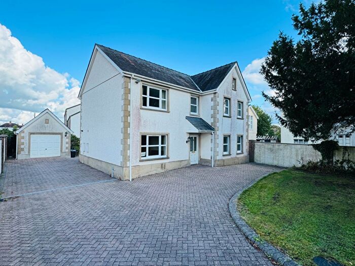4 Bedroom Detached House To Rent In Picton Place, Carmarthen, SA31