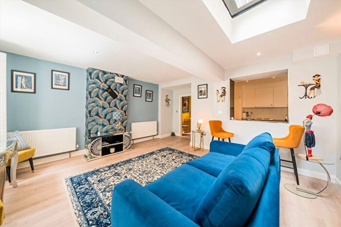 1 Bedroom Flat For Sale In Sutherland Street, Pimlico, SW1V