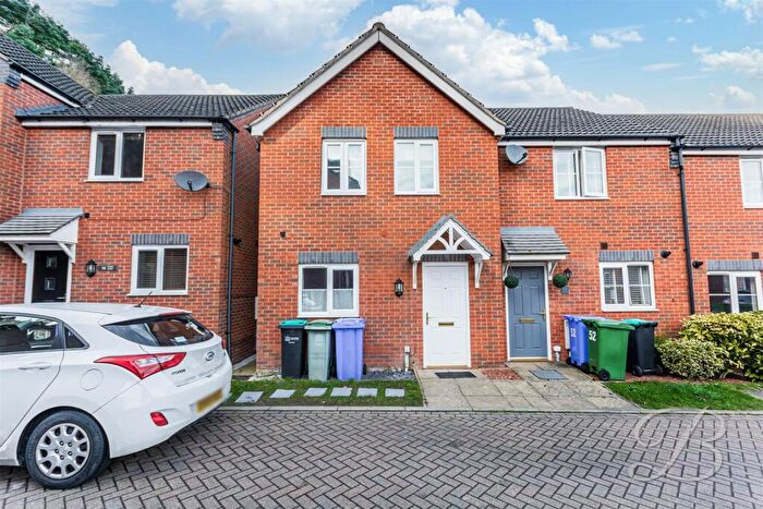 3 Bedroom End Of Terrace House To Rent In Stone Bank, Mansfield, NG18