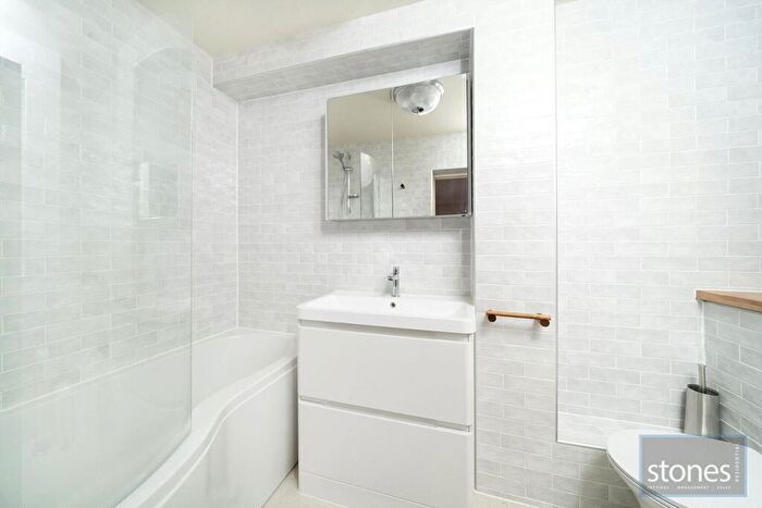 2 Bedroom Apartment To Rent In Sevington Road, London, NW4