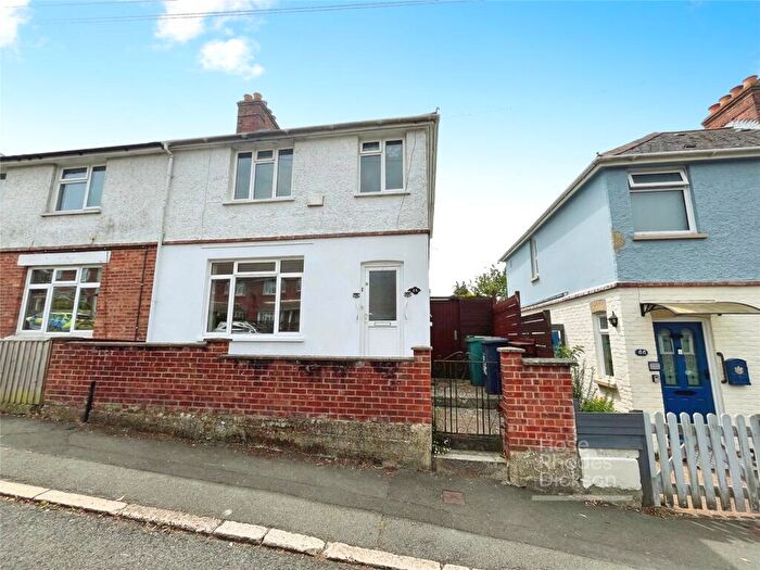 3 Bedroom Semi-Detached House To Rent In Harding Road, PO33