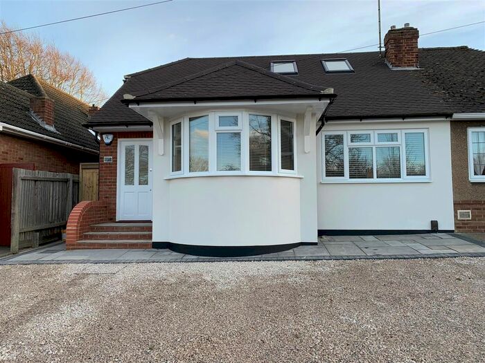 3 Bedroom Property To Rent In West Street, Dunstable LU6