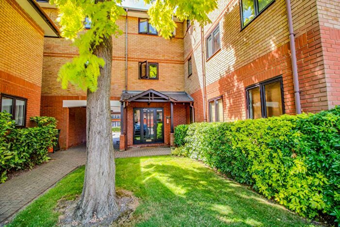 2 Bedroom Flat To Rent In Salisbury Court, Ludlow Road, Maidenhead, SL6