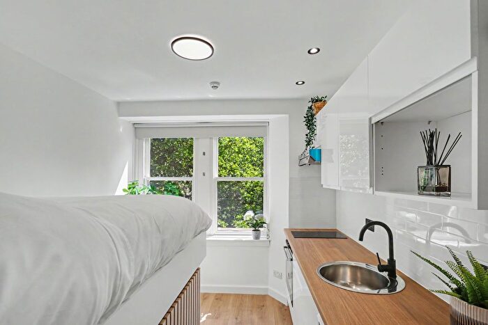 Studio To Rent In - Fitzjohns Avenue, London, NW3