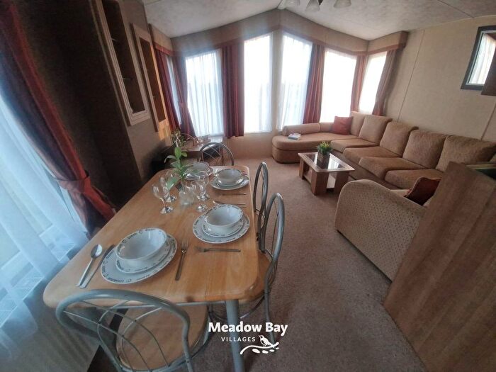 2 Bedroom Mobile/park Home For Sale In Plough Road, Minster On Sea, Sheerness, ME12