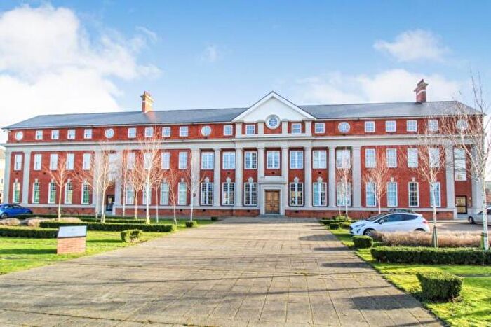 2 Bedroom Apartment To Rent In Beauvais Square, Bedford, MK42