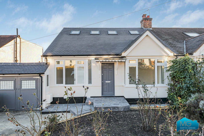 4 Bedroom Bungalow To Rent In Eversleigh Road, New Barnet, London, EN5