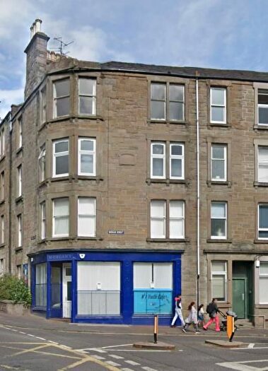 3 Bedroom Flat To Rent In Morgan Street, Stobswell, Dundee, DD4