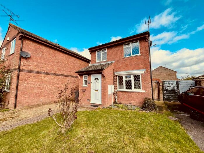 3 Bedroom Detached House To Rent In Golding Thoroughfare, Chelmsford, CM2