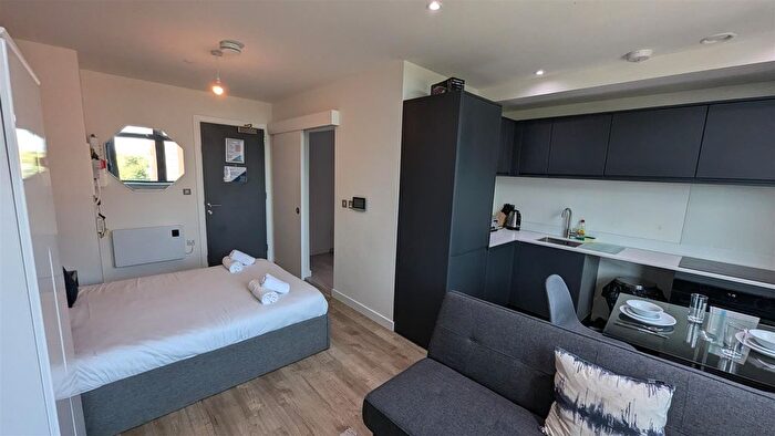 Studio To Rent In Paragon House A, Seymour Grove, M16