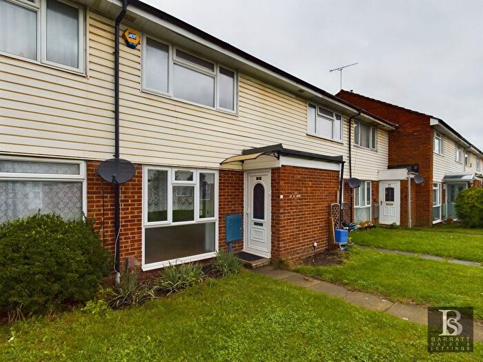 3 Bedroom Terraced House To Rent In Torridge Road, Langley, Slough, SL3
