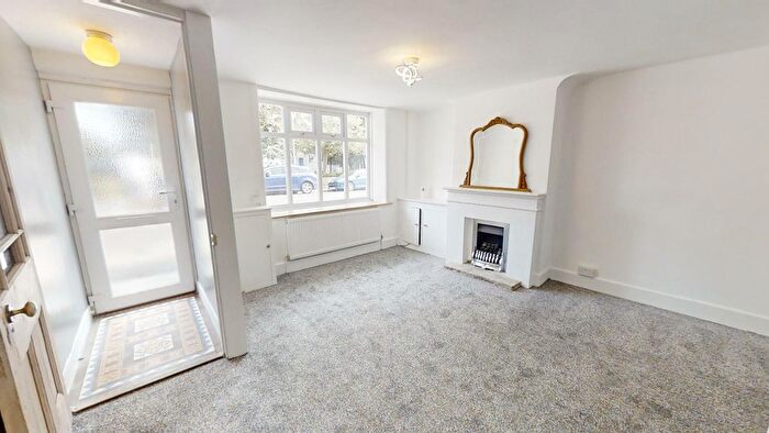 3 Bedroom End Of Terrace House For Sale In Easton Square, Portland, Dorset, DT5