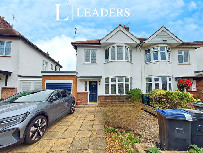 3 Bedroom Semi-Detached House To Rent In Parkstone Drive, SS2