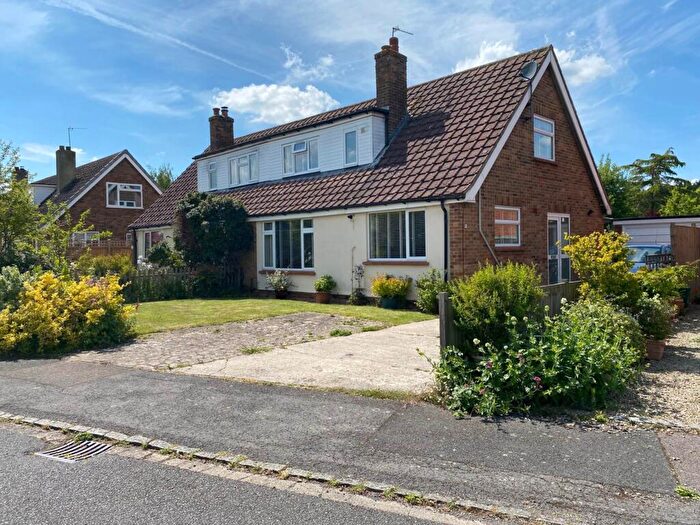 3 Bedroom Semi-Detached House For Sale In Allnut Close, Watlington, OX49