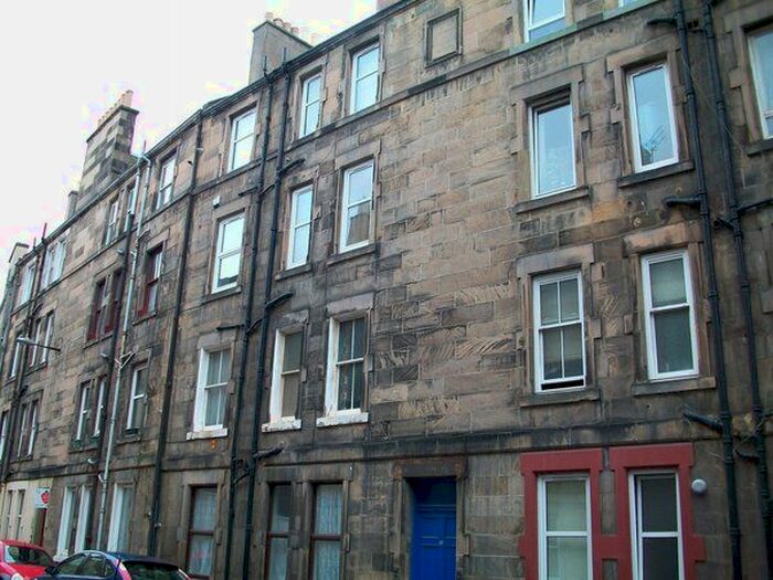 1 Bedroom Flat To Rent In Waverley Park, Abbeyhill, Edinburgh, EH8