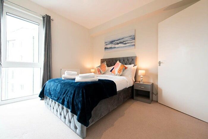 1 Bedroom Serviced Apartments To Rent In West Green Drive, Crawley, West Sussex, RH11
