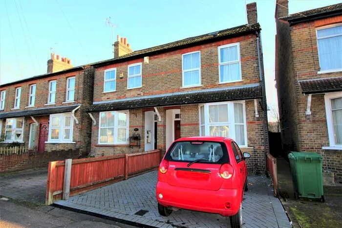 6 Bedroom Semi-Detached House To Rent In Bridge Road, Uxbridge, UB8
