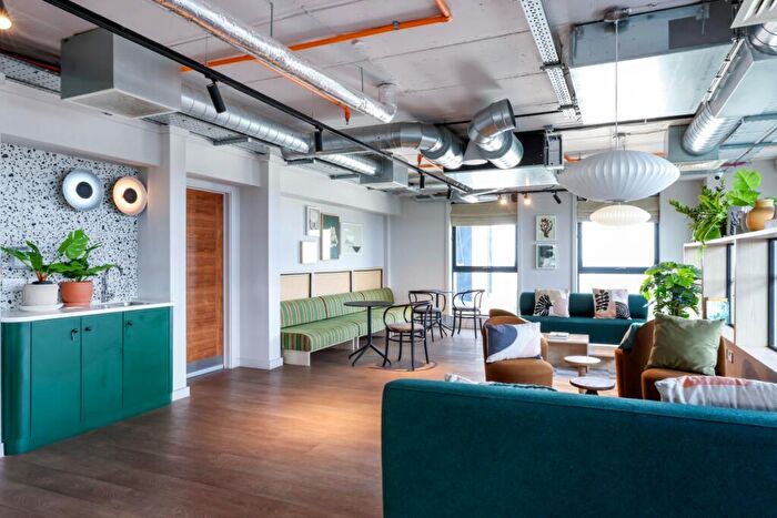 2 Bedroom Flat To Rent In Sutton Court Road, Sutton, SM1