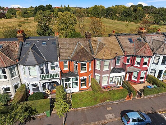 3 Bedroom Semi-Detached House For Sale In Mulgrave Road, London, NW10