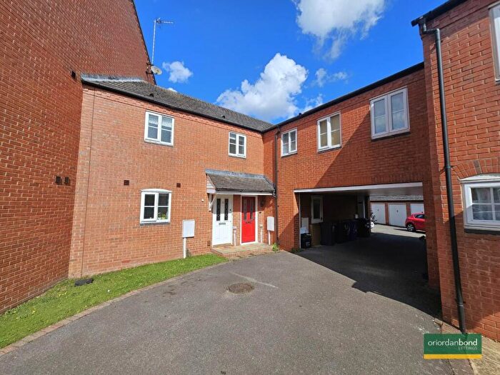 2 Bedroom Maisonette To Rent In Deer Close, Grange Park, Northampton, NN4