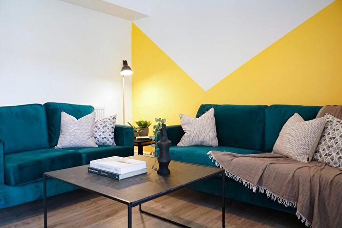 6 Bedroom House To Rent In Baggholme Road, Lincoln, LN2