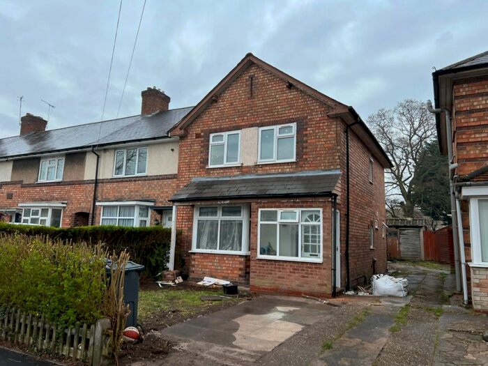 3 Bedroom Semi-Detached House To Rent In Nailstone Crescent, Birmingham, B27