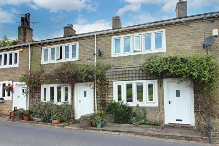 4 Bedroom Cottage For Sale In Duke Street, Halifax, West Yorkshire, HX2