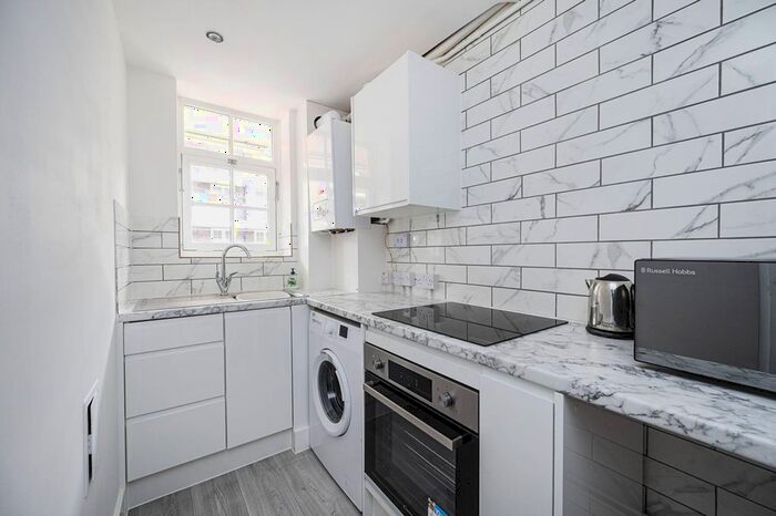 1 Bedroom Flat To Rent In Devons Road, Tower Hamlets, London, E3