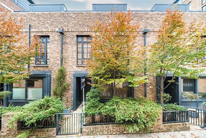 4 Bedroom Property For Sale In Valentine Row, Southwark, SE1