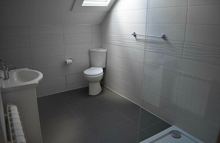 2 Bedroom Apartment To Rent In Central Yeovil, Somerset, BA20