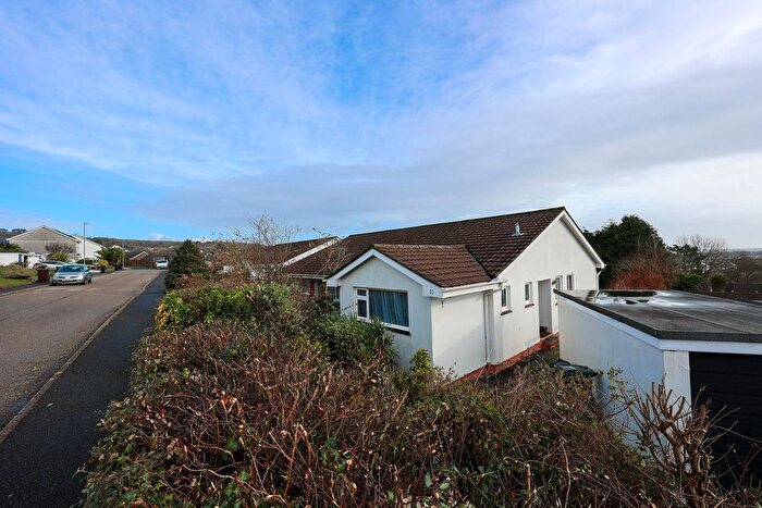 3 Bedroom Bungalow For Sale In Meadway, St Austell, PL25