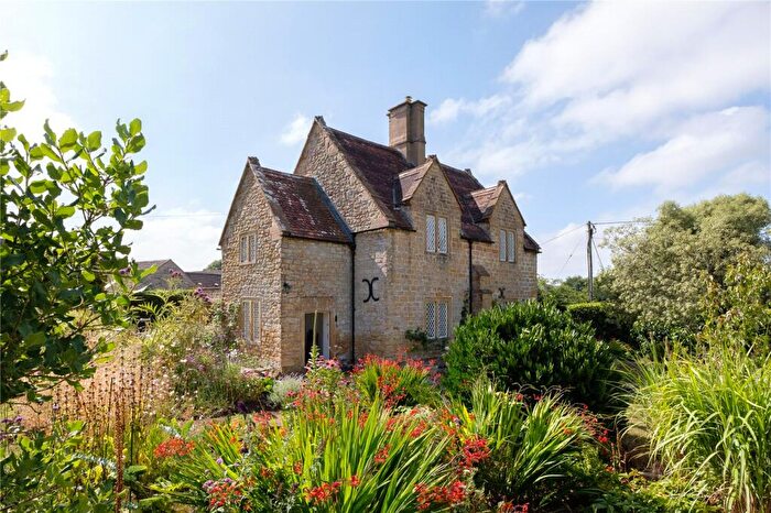 3 Bedroom Detached House For Sale In Trent, Sherborne, DT9