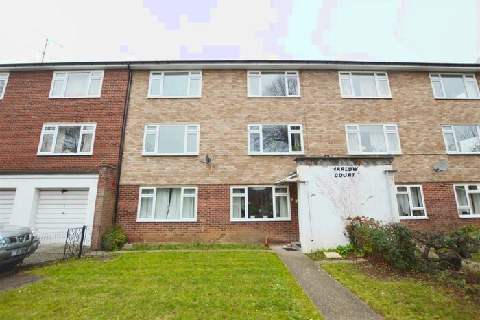 2 Bedroom Apartment To Rent In Marlow Court, RG1