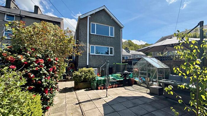 5 Bedroom House For Sale In High Street, Talsarnau, LL47